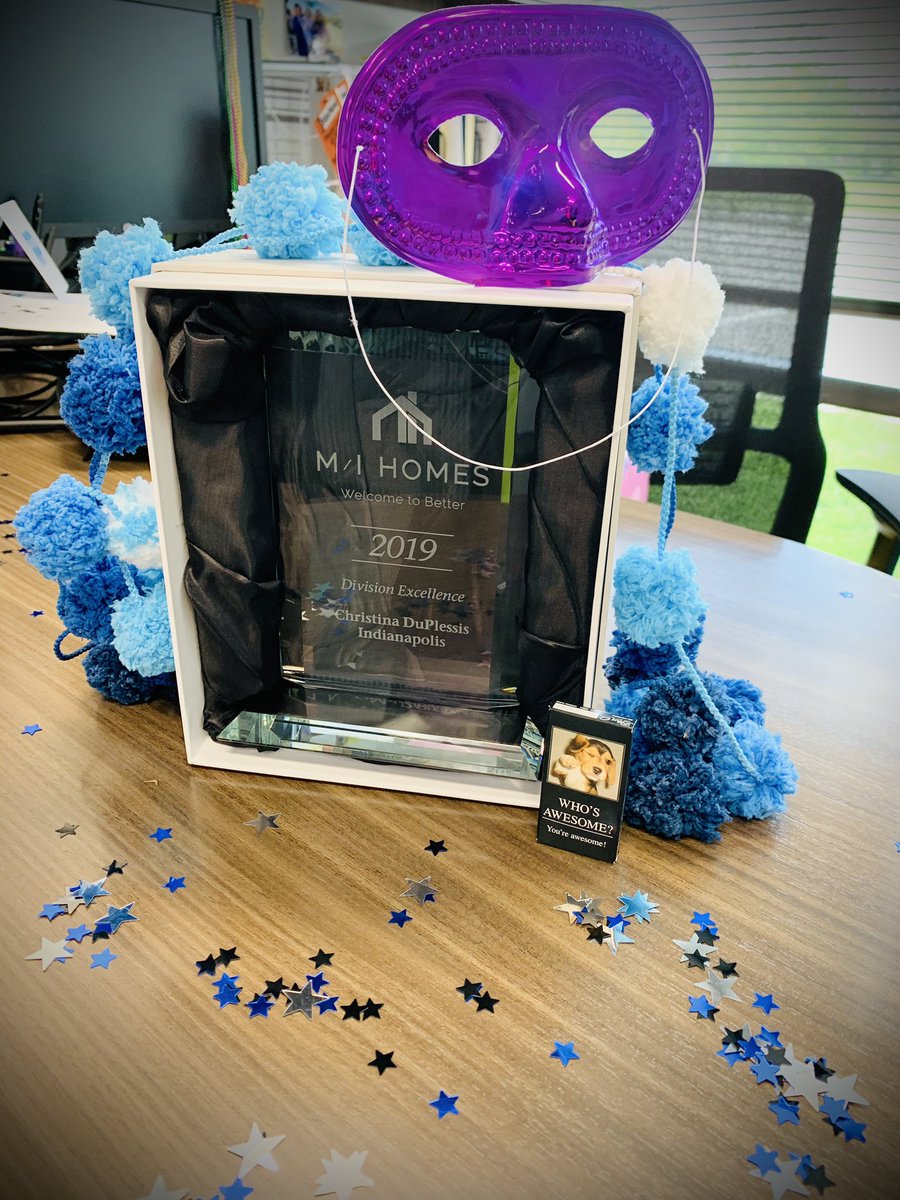 IMG2032Softball's tweet photo. So incredibly honored to have received the 2019 Indianapolis Division Excellence Award for @mihomes This award is such an accomplishment and I am blessed to have been chosen by our Leadership Team to receive it. 💫
#mihomes #welcometobetter https://t.co/jYDiUzQSWi
