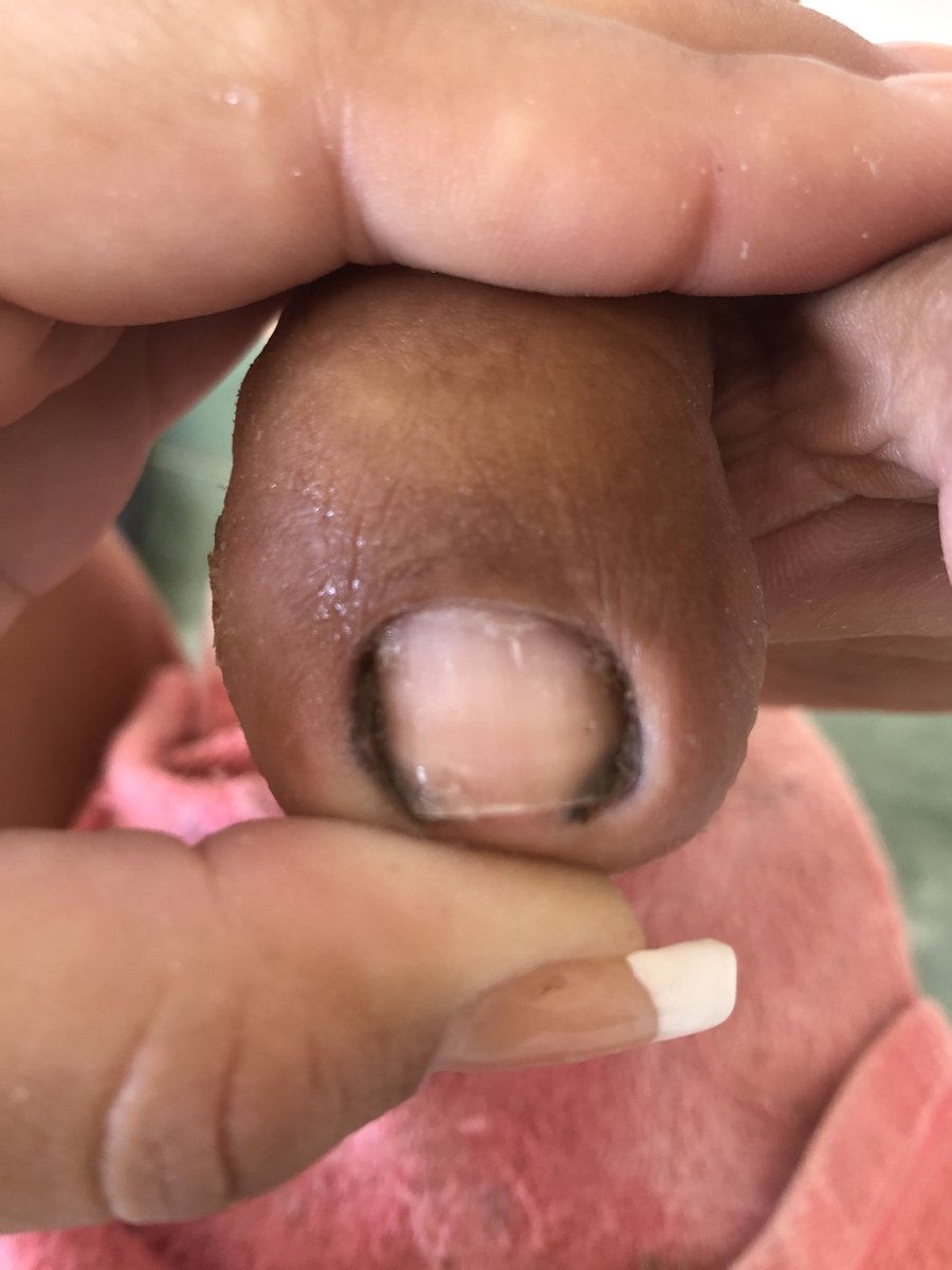 ylfsouzaa's tweet photo. Custa 0 reais da rt no trabalho da amiga (pra quem gosta é claro rss), qualquer coisa chamem na dm 🤩🤤 https://t.co/KOkBNIjui6