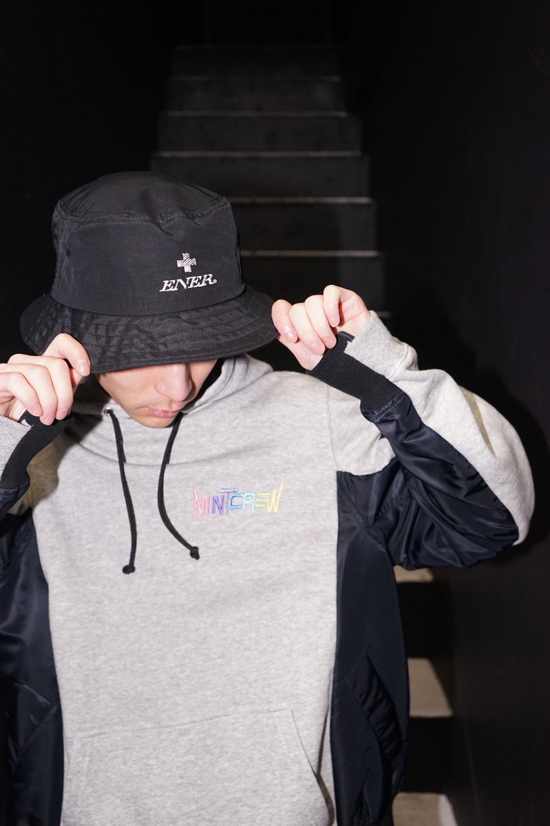 info_ener's tweet photo. #着用情報
声優、アーティストの
内田雄馬 さんに
ENER
ナイロンバケットハット"SWELL"
MINTCREW
MA1パーカー
ご着用頂いております。
いつもありがとうございます。
https://t.co/9NtBBBD6L8
こちらのアイテムはオンラインストアからもご購入いただけます。
#内田雄馬
#ener
#mintcrew https://t.co/q9uRN8jmxV