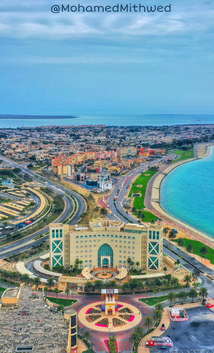 MohamedMithwed's tweet photo. التقطتُ هذه الصورة لمبنى #سابك الأم بطائرة مافيك ٢ برو 

 #الجبيل_الصناعيه https://t.co/oIQ4ByZSxC