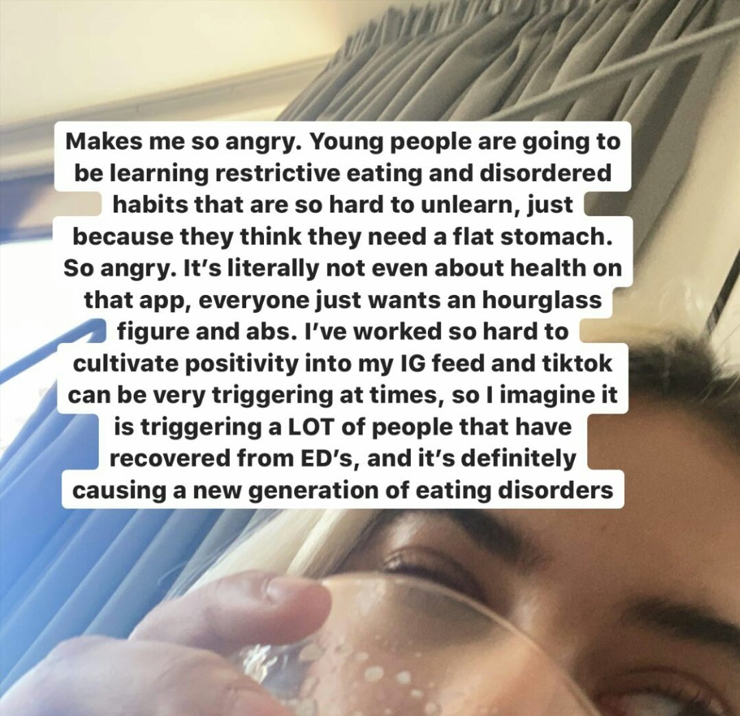 femmenart's tweet photo. pls read thisss, she explained beautifully how toxic tiktok is for people and how theres a difference between being healthy and disordered eating. we're literally training people to be insecure and making an atmosphere for people to EASILY gain eating disorders. https://t.co/aaX4z4JXmI