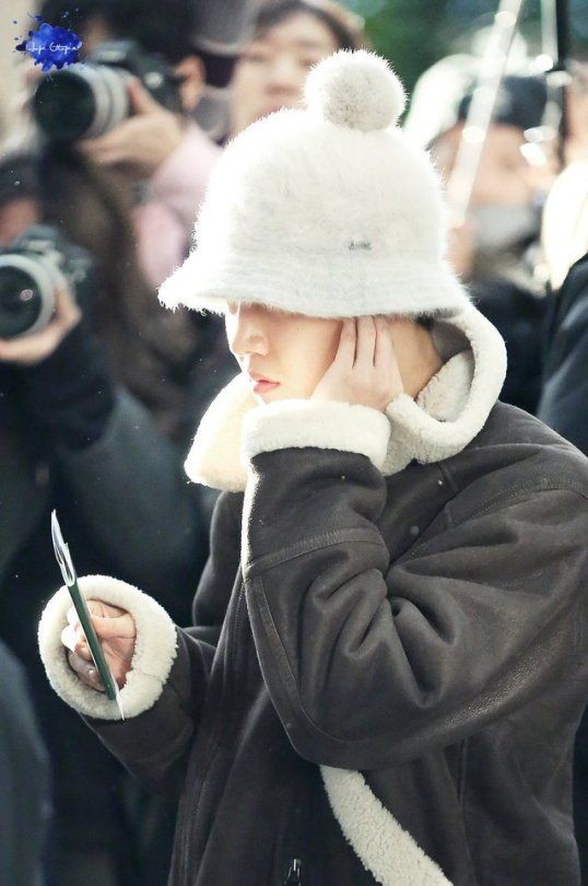 his hattt <\3