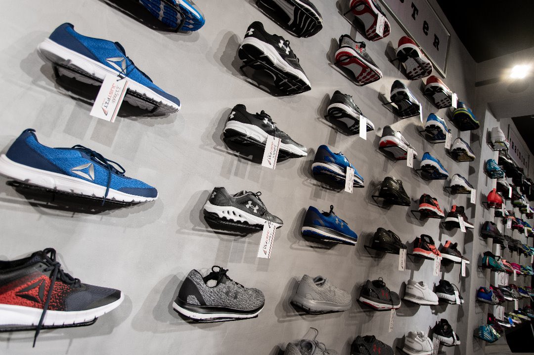 bajabiri's tweet photo. House of Brands 😍😍😍😍.
Run faster with #QualityKicks from @JustFittz 
🔔Adidas
🎶Puma
💥Reebok
🏀Under Armour
👟Asics
👌Mizuno
✅Nike
🔀Lotto
⏯Fila
🔆Champion
🔅361
And many more.
All are genuine and BRAND NEW ❇❇❇❇ https://t.co/vOdFvrgdAh