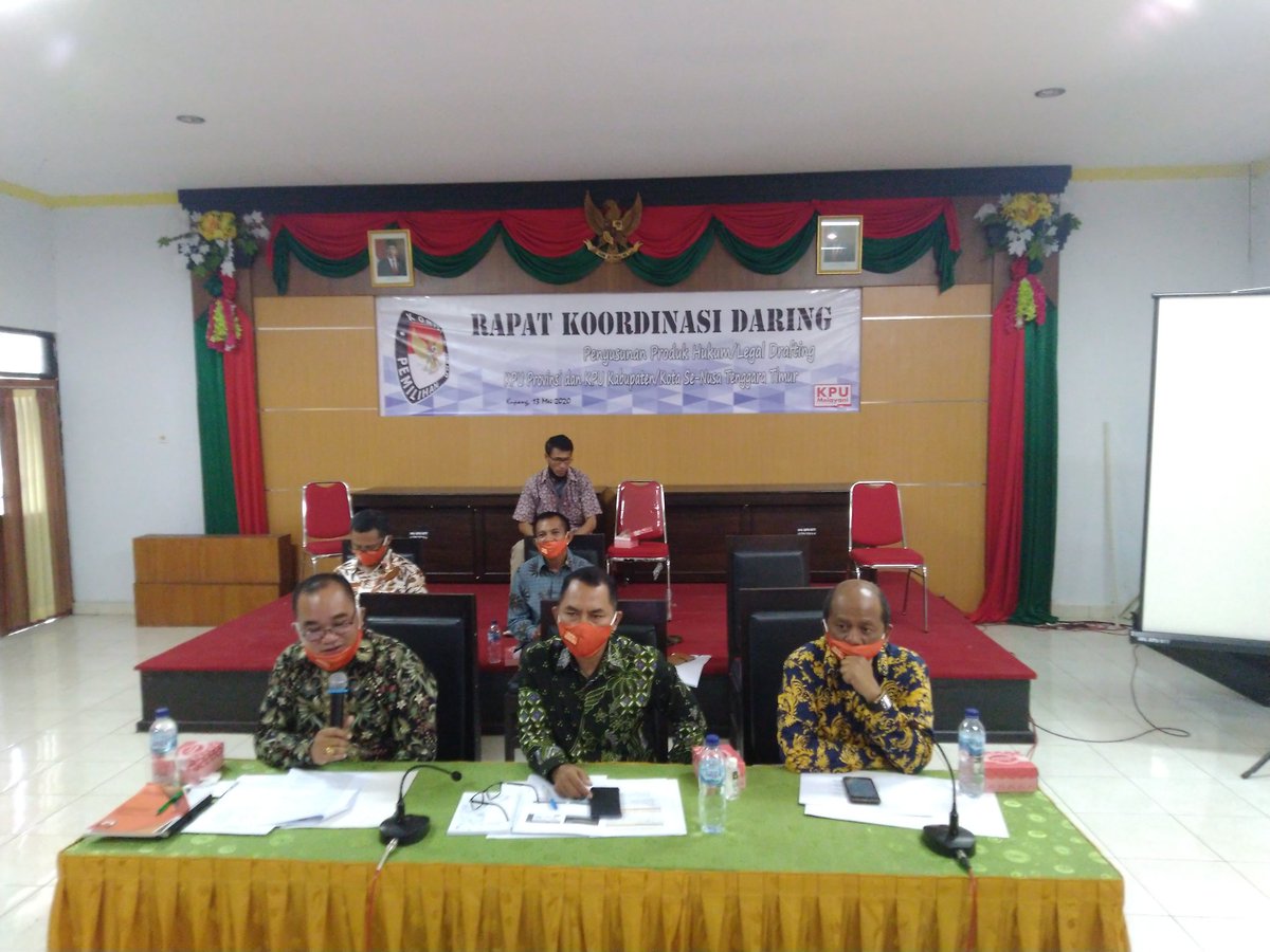JdihKpuNtt's tweet photo. Rapat Koordinasi Daring Penyusunan Produk Hukum/Legal Drafting KPU Provinsi dan KPU Kabupaten/Kota Se-Nusa Tenggara Timur.

Kupang, 13 Mei 2020

#rakor #kpu #kpuntt #kpumelayani #timhukum https://t.co/x3MVv6BlT5