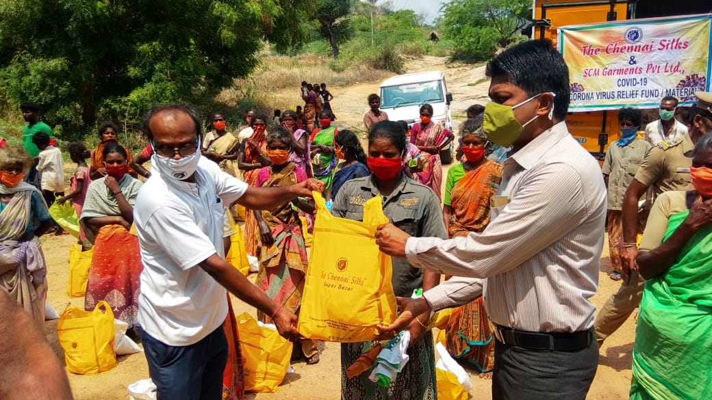 SCMGroups's tweet image. #corona #COVID19 
@thechennaisilks @SCMGroups @Vijaykarthikeyn @TPRDtCollector 
12.05.2020 issued 250 Packs Rice &amp;amp; Grocery to Tribal people&apos;s in Udumalpet Tiger Reserve area Parai,Thlanji, Manjampatti, Moongilpallam
Through District forest office
Ganeshram - ACF,
Gopi - Ranger