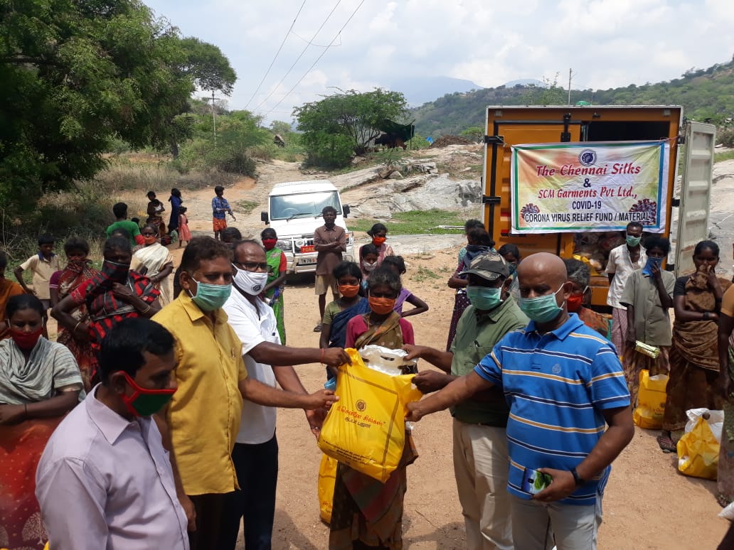 SCMGroups's tweet image. #corona #COVID19 
@thechennaisilks @SCMGroups @Vijaykarthikeyn @TPRDtCollector 
12.05.2020 issued 250 Packs Rice &amp;amp; Grocery to Tribal people&apos;s in Udumalpet Tiger Reserve area Parai,Thlanji, Manjampatti, Moongilpallam
Through District forest office
Ganeshram - ACF,
Gopi - Ranger
