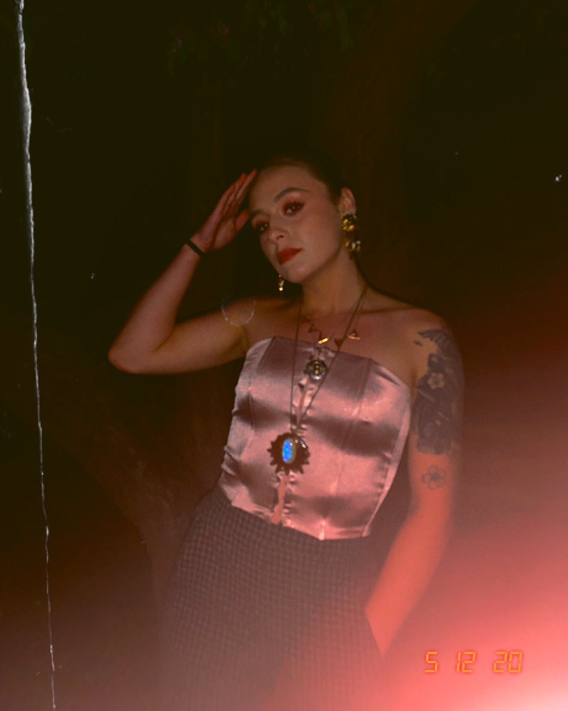 bombshellmoran's tweet image. On my shit