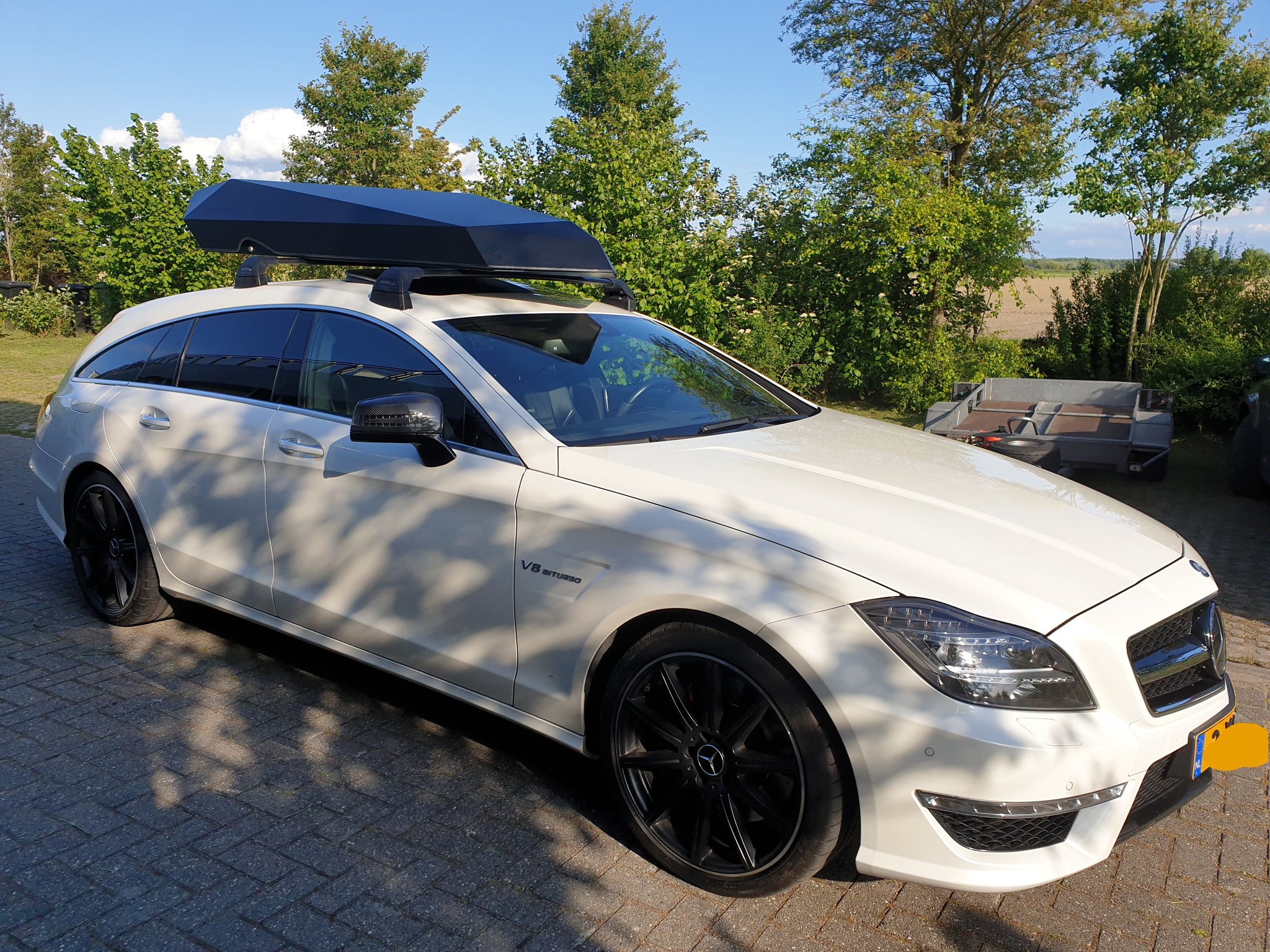 ethisch Mortal achterzijde Yourroofbox on Twitter: "Weer een mooie #dakkoffer afgeleverd. Gemonteerd  op #Yakima #dakdragers. Deze #Alumined #roofbox staat goed op een #Mercedes  #CLS #AMG https://t.co/ZEuiJawA1g" / Twitter