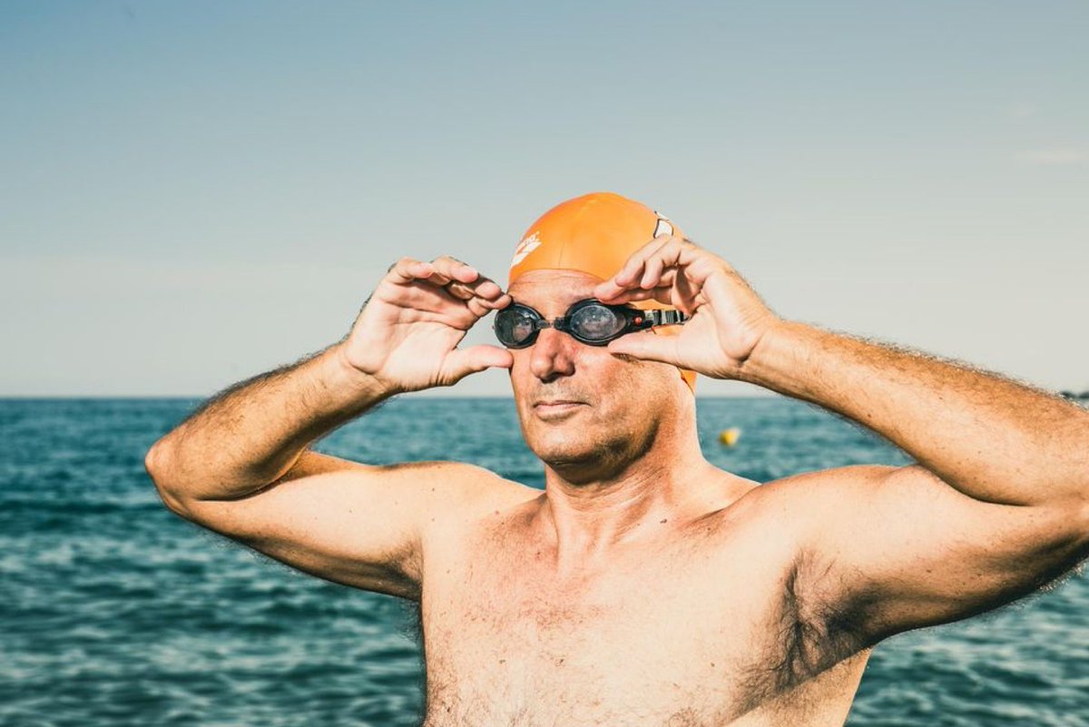 ⭐️ INSOLITE
@jacquestuset, figure de l’#EauLibre, nageur aux 400 traversées, est reconnu pour ses incroyables évasions d’îles-prison ! 🏝🏊🏽‍♂️
🆒 Il y a quelques jours, il est revenu sur son #Top5 des "évasions" les plus marquantes. Étonnant ! ➡️ bit.ly/3dEw6LP #SwimStars