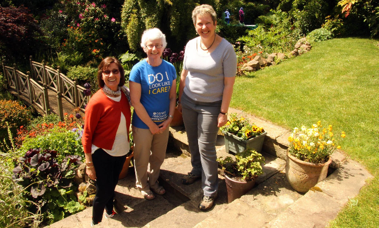 CarersResource's tweet photo. Thanks to residents of Stone Rings Close, #Harrogate, who've moved their open gardens event online. Jon at No.9 has created an online tour of the beautiful gardens, for a small donation, at https://t.co/Vi1TVKRrW3. @HADCAcharity @HarrogateHelp @HgateAdvertiser @Harrogate_News https://t.co/boJwUh0TXl