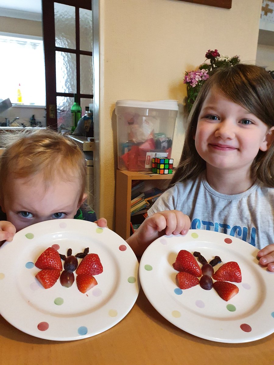 Sarahtwales's tweet photo. Lillie and her brother made fruit animals for their snack! @CoedEvaYear2 @MrButcher154 https://t.co/lj89ybf8U7