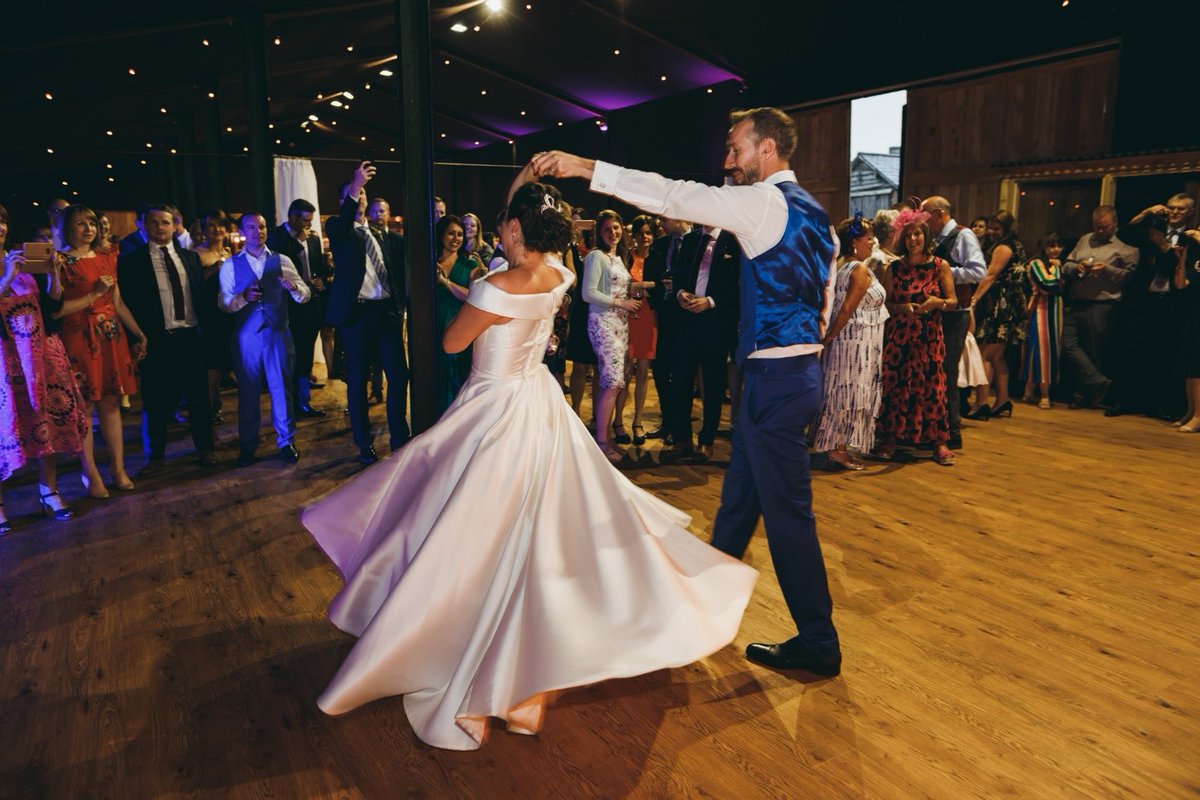 CHERISH every moment of your big day at #StockFarmBarn with all your friends and family...

tattonweddings.co.uk

#largeweddingvenue #relaxedwedding #cheshire #dogfriendly #tribestock #wedstock