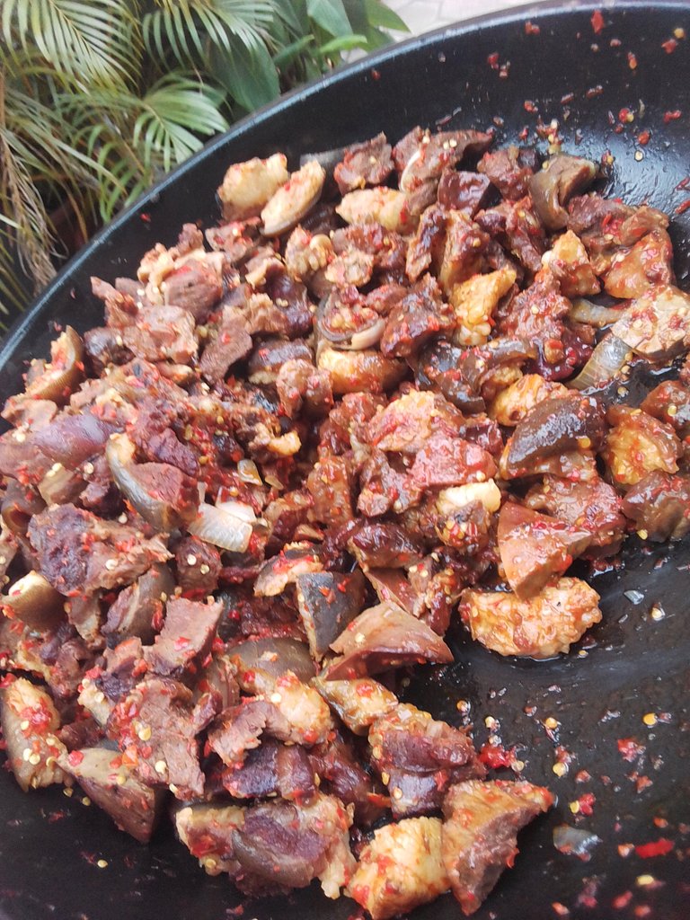 queue_de's tweet image. Hi tweeps, I am the BBQologist, I make the best of grills. Fish, chicken, kebabs, Shawama, chops, asun you name it for both indoor &amp;amp; outdoor events in Lagos. If you have any spot in your area, bars or hotels please kindly inform us as we are looking to expand. Please retweet 🙏