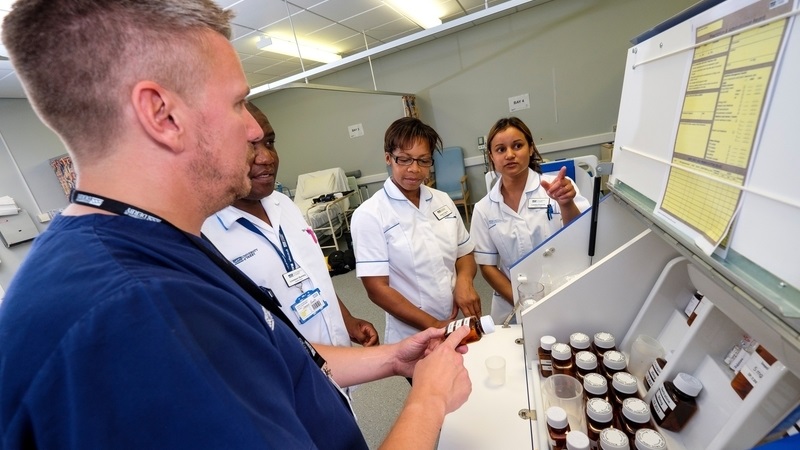 DerbyUniAlumni's tweet photo. No health without mental health: The importance of nurses taking care of their own wellbeing. Read more on #DerbyUniBlog with Angela Pereira, Lecturer in Mental Health Nursing @DerbyUni https://t.co/3OEkUkygzc https://t.co/WOHtUKdDHH