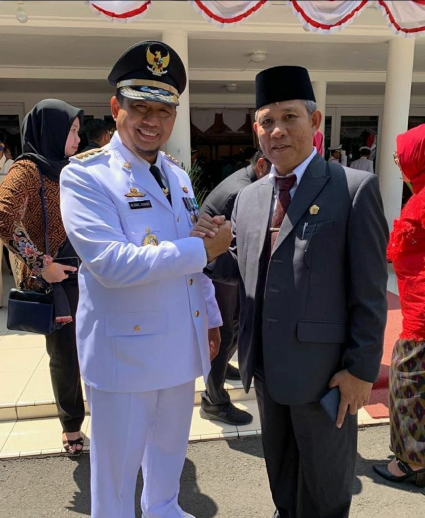 jukirMKS's tweet photo. PJ Walikota Iqbal Suhaeb hari ini resmi di gantikan tugasnya oleh Prof. Yusran Jusuf

Alhamdulillah, semoga amanah pak Prof. https://t.co/7f0qYVr5y6