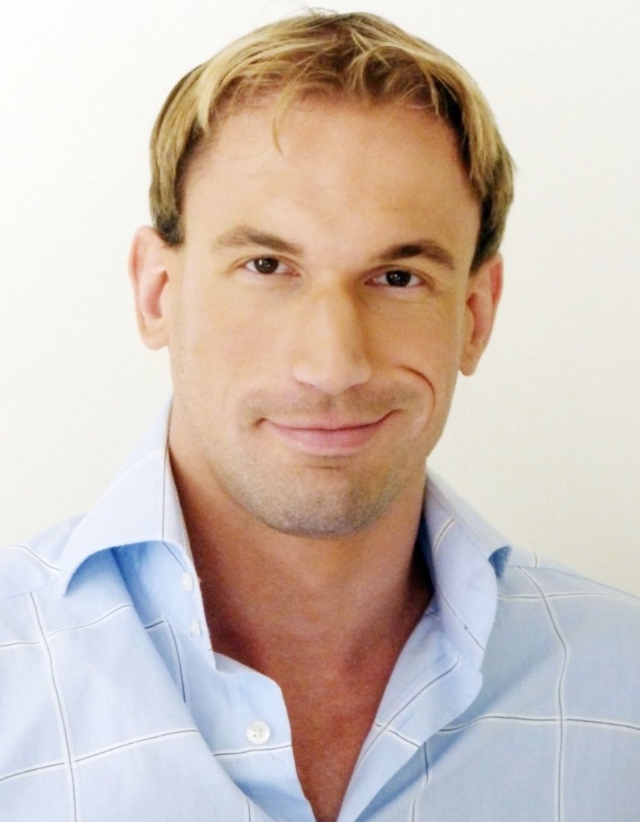 skinnyyluv's tweet image. don’t lie, we all know who this is