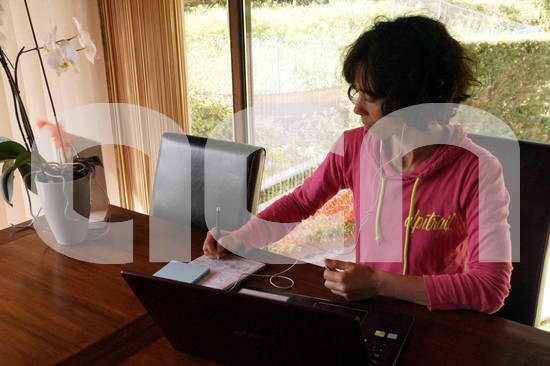 ACNcatcentral's tweet photo. La mala connexió a #internet dificulta el teletreball i el seguiment del curs escolar en alguns pobles rurals. @AJVilanovadeSau Les #Lloses i @AjEstany denuncien que no es pot combatre el #despoblament sense tenir aquest servei bàsic. https://t.co/mmqPQMFLQo https://t.co/hLQYtJpQaF