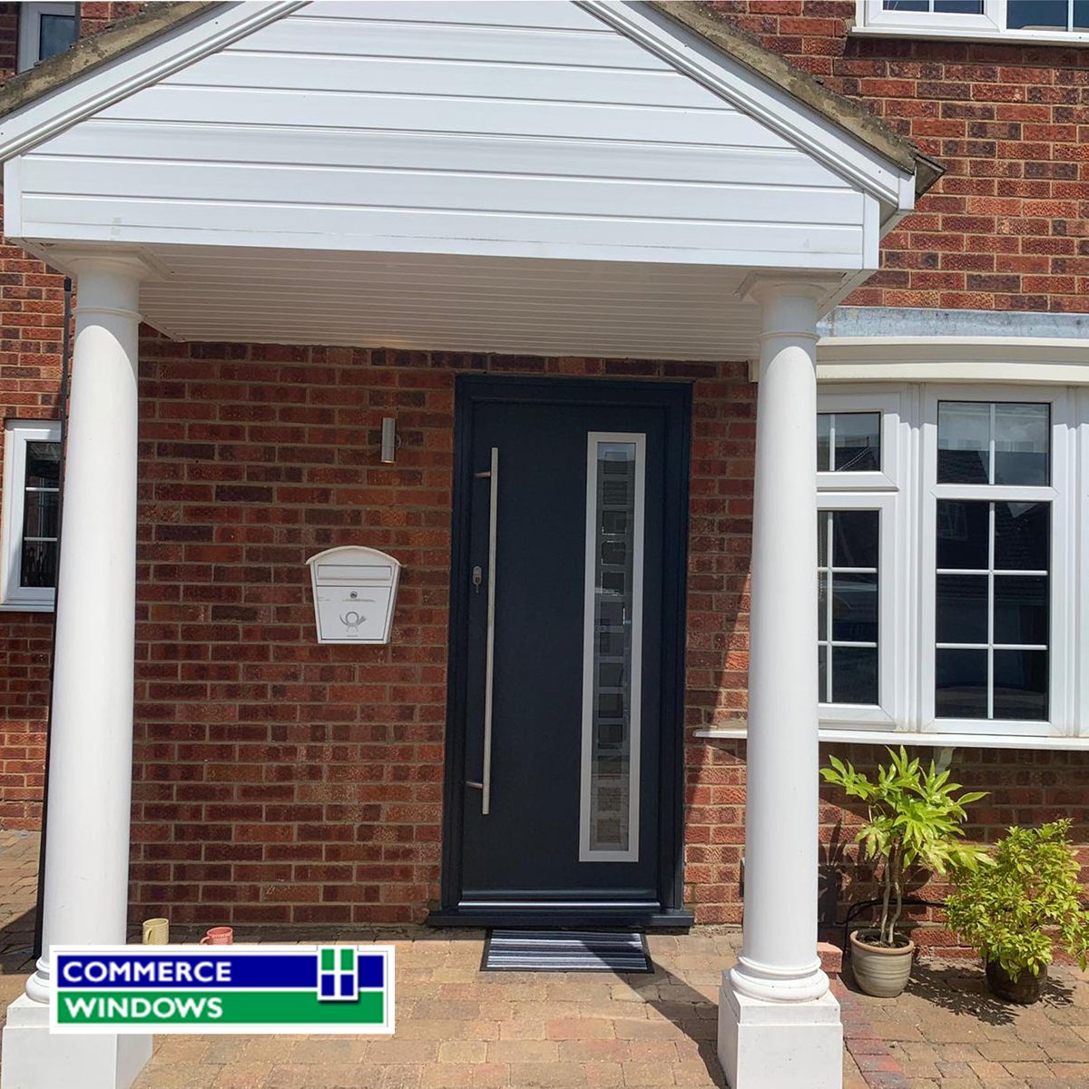 CommerceW's tweet photo. Take a look at this composite door that we installed in this Wellingborough home.

The #contemporary style complements the look of the property, giving it a timeless appearance.

#CompositeDoor #KerbAppeal #UniversalCompositeDoors #Composite #SolidorLtd #HurstDoors #DoorStopDoors https://t.co/ROlPeFcys5