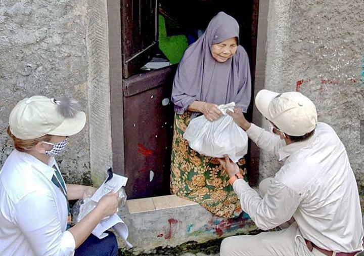 mediabogorid's tweet photo. Pendemi Covid-19, Rena Da Frina : Tidak Ada Tebang Pilih Mendata dan Menyalurkan Bantuan
https://t.co/6ZXPRQHdax https://t.co/QFmRGcX2ga