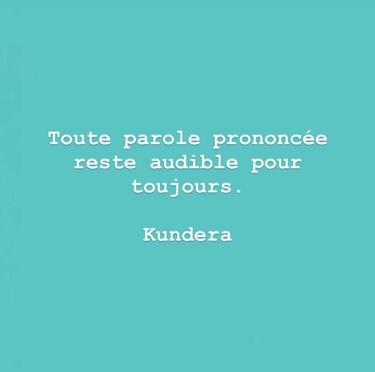 feuilleblanche_'s tweet photo. 💭 Mot pour mot. Mille versions, double-sens, synonymes, fois. Mille et une nuits. Mille-feuilles. Mille-pattes. Mille miles. Les syllabes se côtoient dans les sous-sols des années deux-mille. Tout reste. De millésime en millésime. Éternellement. #feuillesblanches #kundera https://t.co/2ZOGEnHTLR