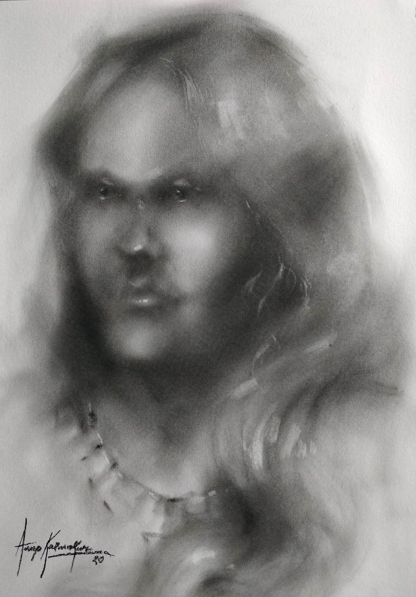 Charcoal powder on paper...
#charcoal #portrait #portraitart #charcoaldrawing #ArtistOnTwitter