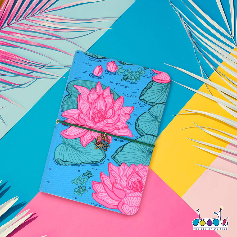 DoodleIndia's tweet photo. Our blushing lotus journal is ideal for a desk dreaming situation.
#journal #doodlecollection #lotus #desk https://t.co/CzDPyQGrql