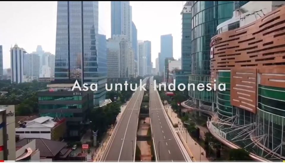 SwaramudaBDG's tweet photo. #SpiritRamadhan #RequestDay
Np:#mydear ft #Adibal #dirumahsaja & #AllArtisiNdonesia #AsaUntukIndonesia
cc:@jalankarmel114 @LembangJadul @maksimusic_ @afrecords_id @CarollyneDewi https://t.co/3EUaFZfPGX