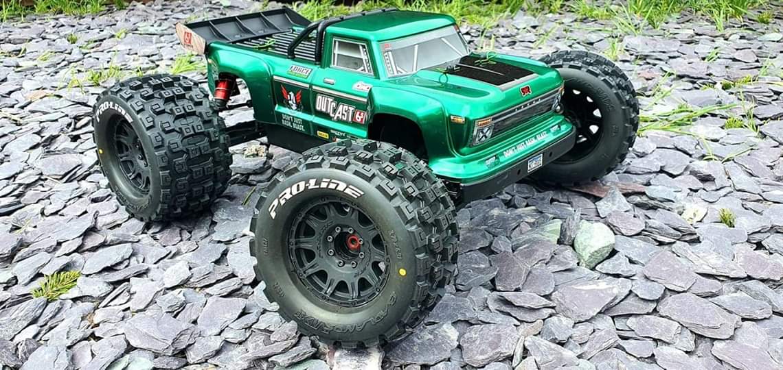 ARRMARC's tweet photo. Stunting Attack Beast.

#OUTCAST #STUNTTRUCK #ARRMAHOF #HALLOFFAME #ARRMAWORLDWIDE #ARRMAPOWER #STAYROLLING #RCFROMHOME #ARRMAFANSROCK https://t.co/Tqm52V0xbZ