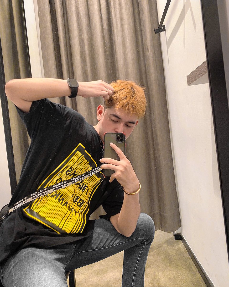 bee06749249's tweet photo. នឹកញុំអត់​ នឹកប្រាប់មក​ ចាំទៅអោយថេីប​ 😂 https://t.co/aMtfrHbIS1