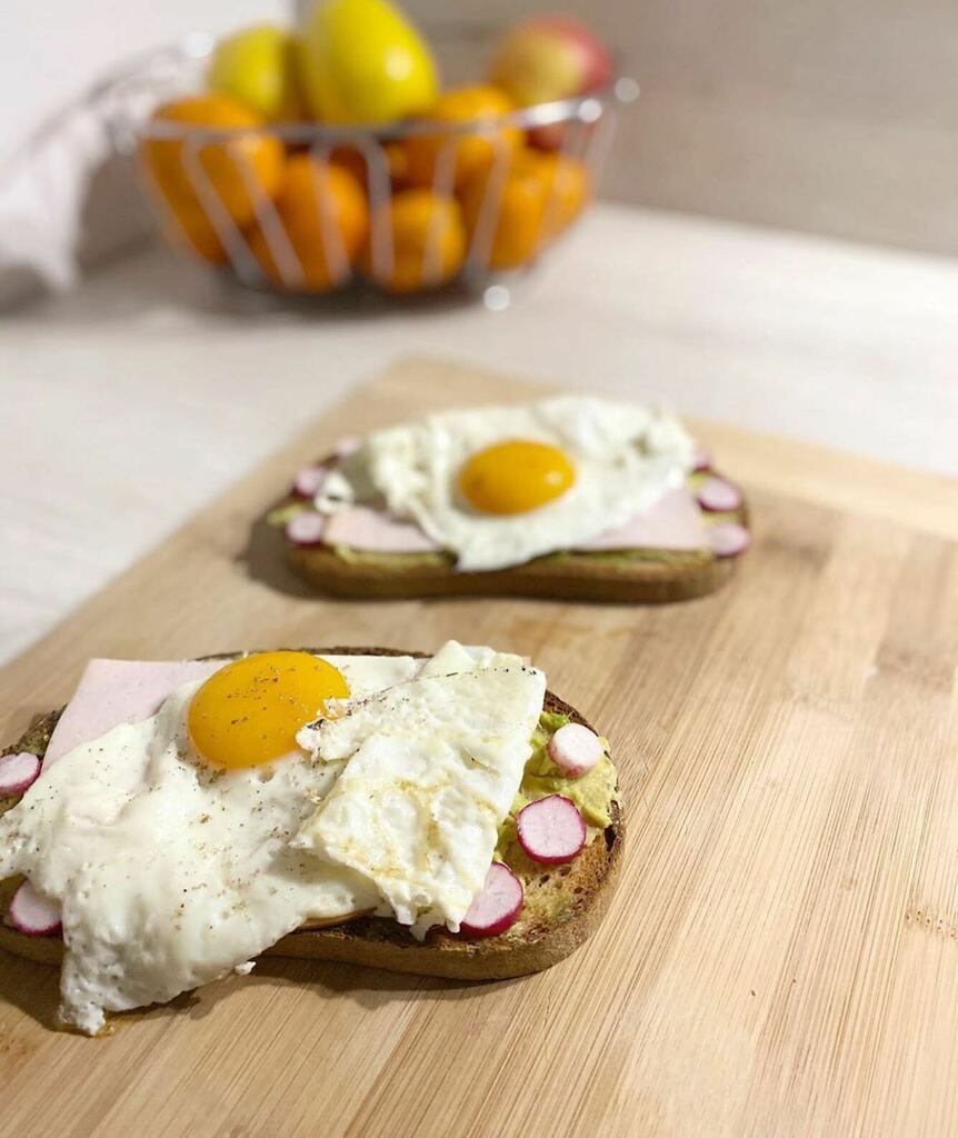 gillespudlowski's tweet photo. Ce matin, toast œuf et radis comme @_margx 🙏🥚 #yummy #foodpics #foodstagram #instagood #foodforthought #delicious #gourmandise #photooftheday #sweet #lunch #fresh #tasty #food #foodporn #foodies  #nepasselaisserabattre #confinement #fightagainstcoron… https://t.co/SkaMPe8jiL https://t.co/vkaonEFbN6