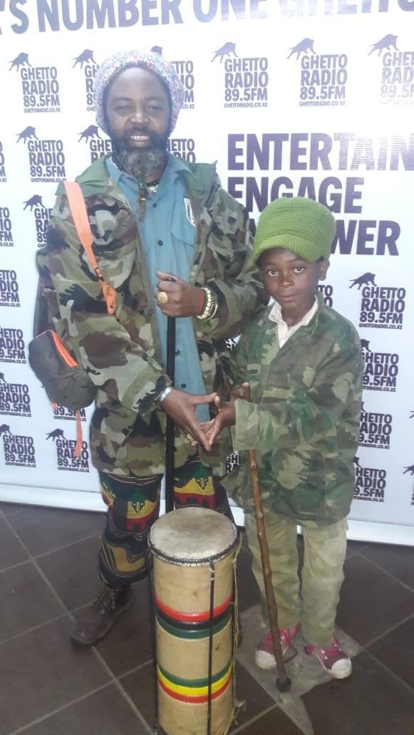 GhettoRadio895's tweet photo. Ras Mau once said "Children are born rastas. Its us who instill western doctrines. As Africans we need to love ourselves, love our hair, Rasta dreadlocks are antennas connecting us to the most high. "
Rest in Peace Ras Mau
#RIPMau #Brekko https://t.co/LC0q9RPd0n