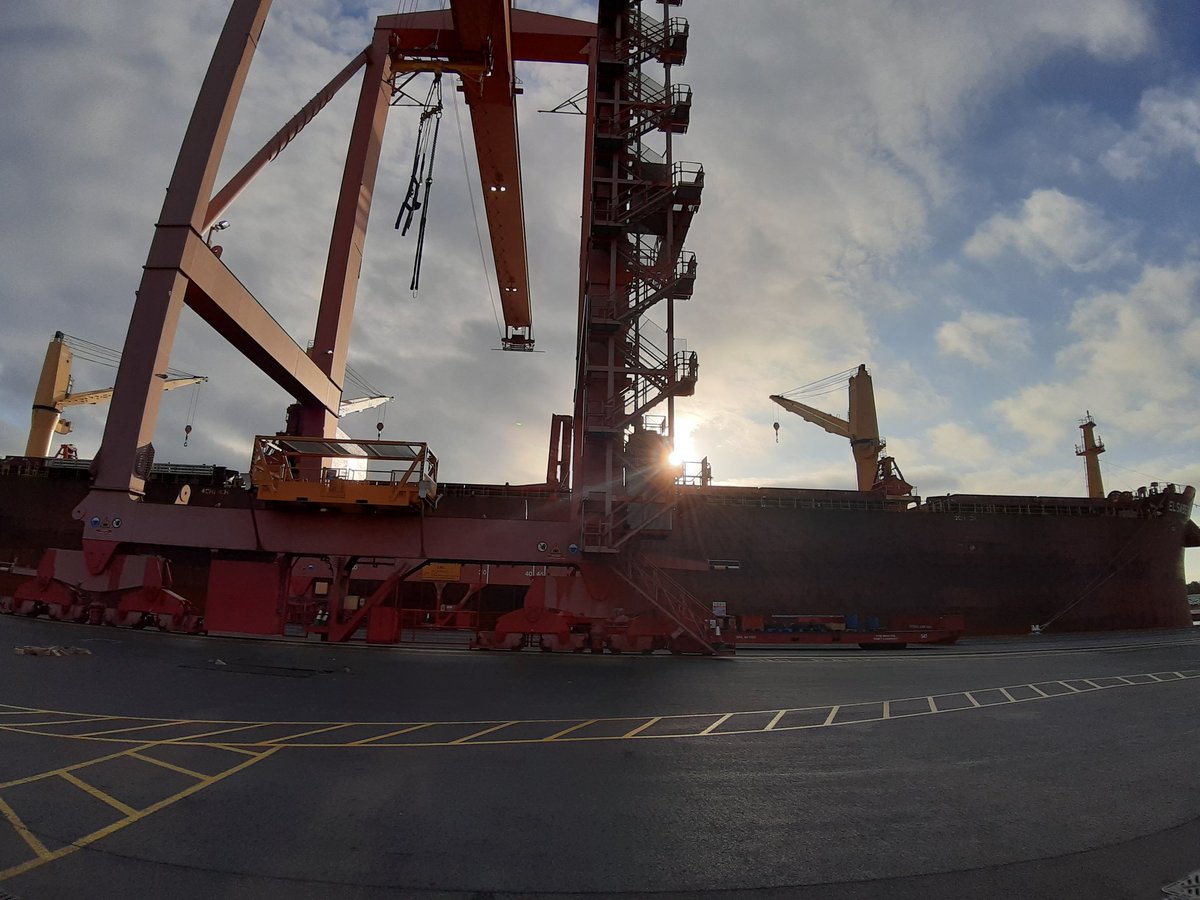 Bennett_Marine's tweet photo. Steel discharge survey at Portbury continues.

#steel #quayworker #shipping

@Bennett_Marine @gp_shipping @gp_logistics https://t.co/JpFtkCTqeZ
