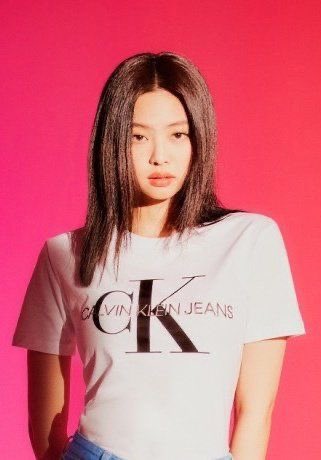 moderngirlss's tweet photo. jennie kim https://t.co/eNJSZvMfMg