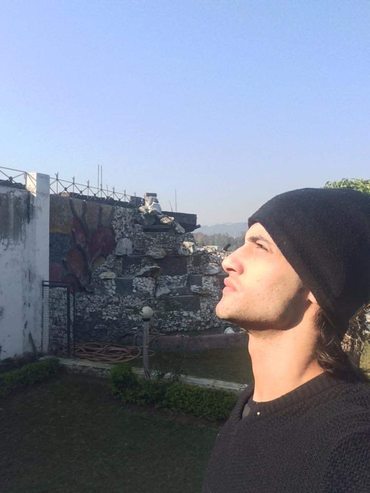 😛