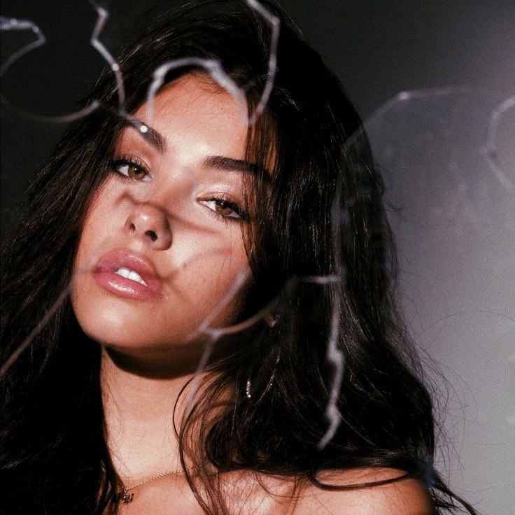 moderngirlss's tweet photo. madison beer https://t.co/HJGovrc8D0