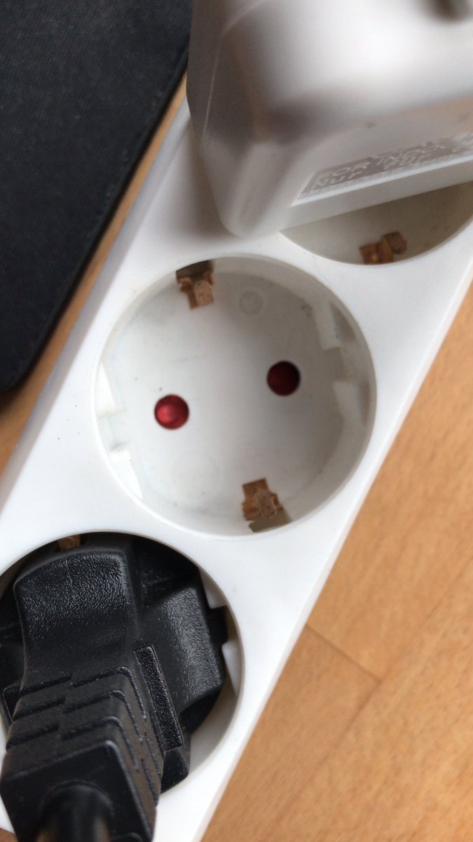 Marcel Hoving 😸 tweet media