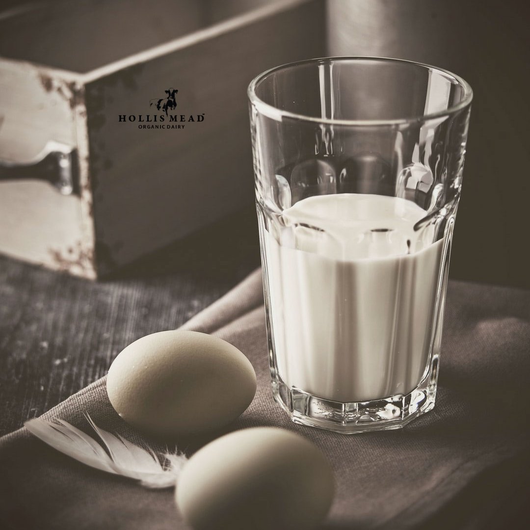 There's no breakfast like a Hollis Mead #milk #breakfast - how are you enjoying your milk this morning? Sign up to hear our news first here: soo.nr/gXKq  #freshmilk #breakfasttime  #foodie #healthy #brunch #delicious