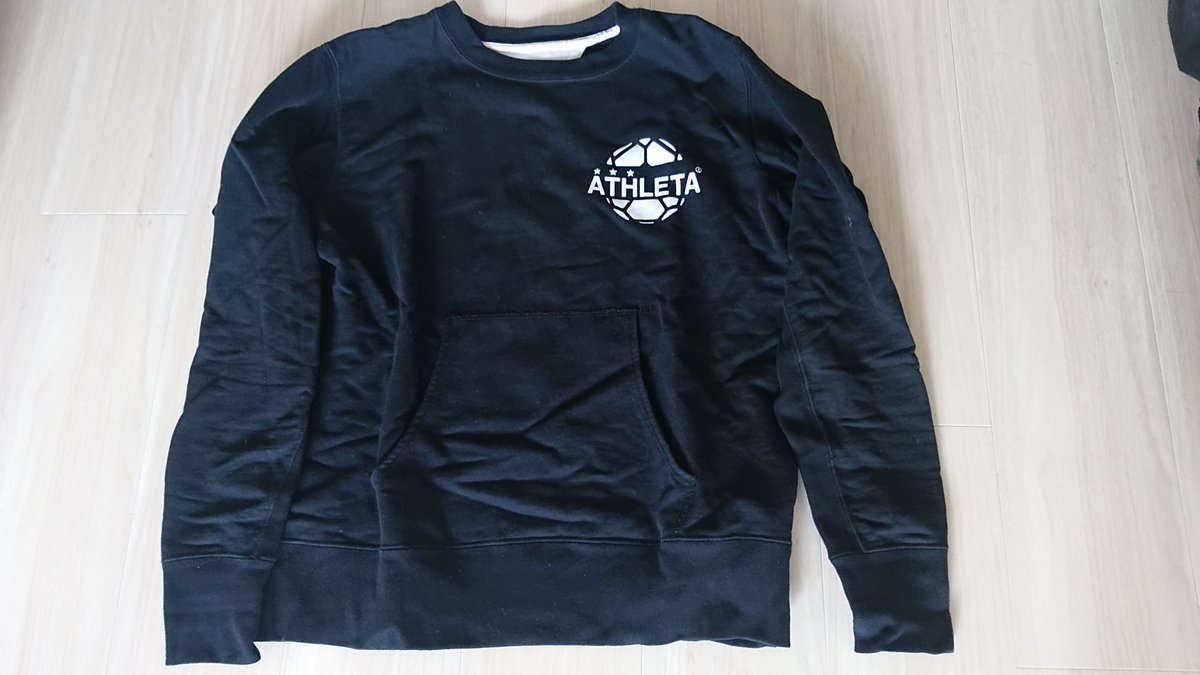 いっしー アスレタclassicoのsweat Crewはコットン100 のヴィンテージライクな肉厚スウェット 使い込む度に アスレタロゴがひび割れてきて いい感じでくたびれてくる 成長を楽しめる一枚 Classico Sweat Pantsと上下合わせて着ても洒落てます いっしー アスレタclassicoのsweat Crewはコットン100 のヴィンテージライクな肉厚スウェット 使い込む度に アスレタロゴがひび割れてきて いい感じでくたびれてくる 成長を楽しめる一枚 Classico Sweat Pantsと上下合わせて着ても洒落てます