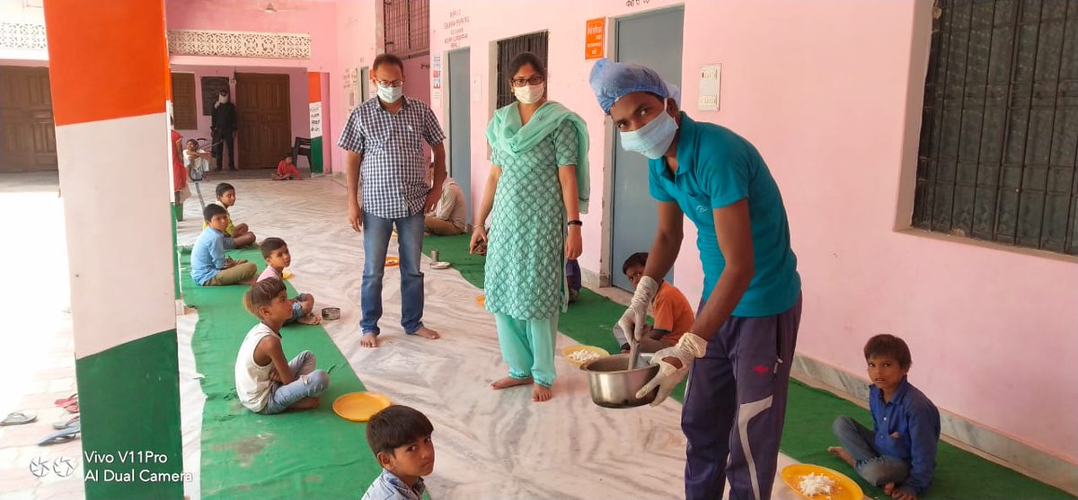 R C Lakhchaura (@lakhchaurar) on Twitter photo Nagar Panchayat Gopamau Executive Officers says " We are not just providing food to the needy, we are maintaining hospitality in our duty "
#CovidUP #Covidwarriors #foodforall #servingthenation
<a href="/HardoiNagar/">Nagar Panchayat Gopamau Hardoi</a> <a href="/kajal_fnu/">Dr. Kajal</a> <a href="/UPGovt/">Government of UP</a> @nagarvikasup <a href="/GopalJi_Tandon/">Ashutosh Tandon</a> Nagar Panchayat Gopamau Executive Officers says " We are not just providing food to the needy, we are maintaining hospitality in our duty "
#CovidUP #Covidwarriors #foodforall #servingthenation
<a href="/HardoiNagar/">Nagar Panchayat Gopamau Hardoi</a> <a href="/kajal_fnu/">Dr. Kajal</a> <a href="/UPGovt/">Government of UP</a> @nagarvikasup <a href="/GopalJi_Tandon/">Ashutosh Tandon</a>