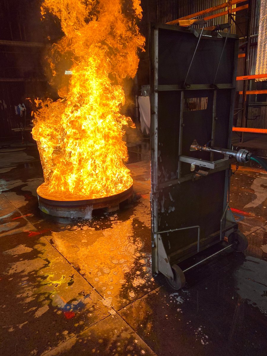 This week we are busy with firetests. Every year we do hundreds of firetests just to secure that we deliver a high-end product to you. #fluorinefreefoam #firefighting #firetest #performance #trust #sustainability