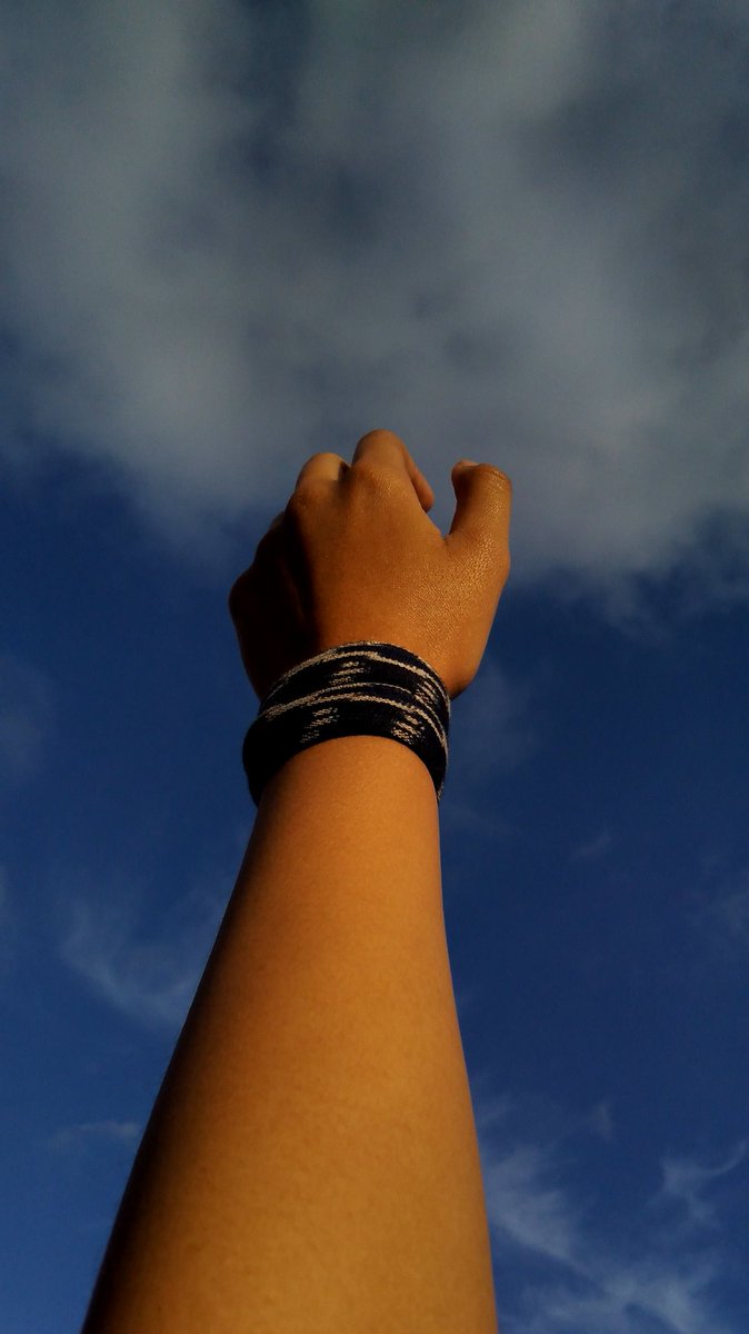 syifaaalf's tweet image. #handinframe
#potography
#humanity