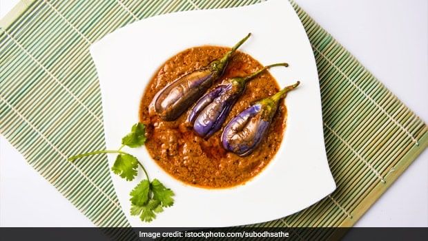 SaraCooksForYou's tweet photo. Indian Cooking Tips: Give A Tangy Twist To Baingan With This Achari Baingan Recipe (Video Inside) - NDTV Food https://t.co/CBRnvbq2SK https://t.co/TeuXAE42rH