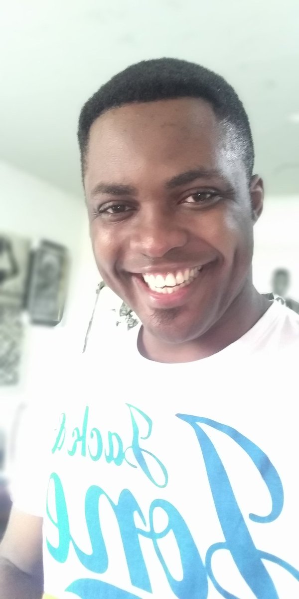nnanna_uma's tweet photo. Peace begins with a smile.
If you see someone without a smile give them one of yours.
FEAR is the virus. Heal yourself and bend the curve with a smile.
#MorningMotivation #reconfinement
#DailyUpdate #NumaTips
#NCDC #COVIDー19 https://t.co/mwlbBnYZiz
