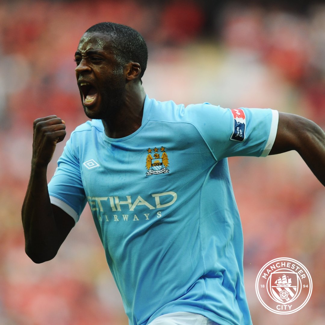 ManCity's tweet photo. Happy birthday, big man 💙 https://t.co/JMyFL3ArW5