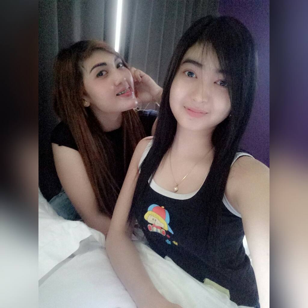 dewirista3's tweet photo. senyum palsu ni yeee 🤣🤣
#rahimku #sekala #RabuAmbyar #MalamMalamHoax #BisaKerjaTapiBohong #HelloMister131 #BelanjaRamadhan 
#mewahbet5 #poker #casino #judibola #esport #cantik https://t.co/L2iET4lrwA