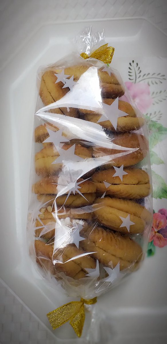 BeckiliciousTa1's tweet photo. Good morning beautiful people....
#doughnuts #Cookies #TasteLikeNoOther #JosSlayBaker247 #josbaker #BTB 🍩🍪🎂 #staysafe so we can talk business ☎️❤ https://t.co/P8x20aajBs