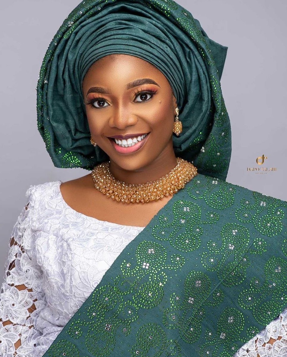 BBAFaves's tweet photo. Honey bee in her Aso Ebi colours πβ‘
L O V E T O S E E I T ππππ
#JennyKokoBirthday #HappyBirthdayKoko #JennyKoko #Jelo #JeloToTheWorld #JeloForever #JeloWalkers #QueenKoko #Koko https://t.co/uak7O3QZWC