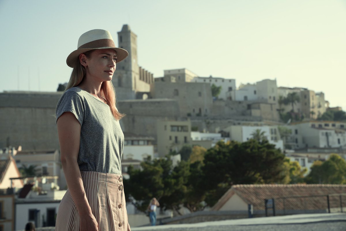 NunoLopesTweets's tweet photo. Zoe 
WHITE LINES 
May 15 @netflix .
.

#whitelines #alexpina #leftbankpictures #vancouvermedia_ #laurahaddock #acting https://t.co/4ACqvc7YMy