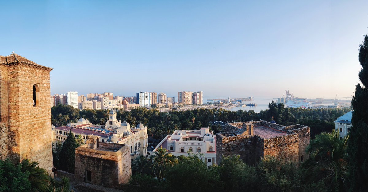 Overall Malaga is a beautiful beachside city, where modern Spain meets old Moorish culture.If you have the time & you are into Andalusian culture & architecture, don't miss out on Malaga 