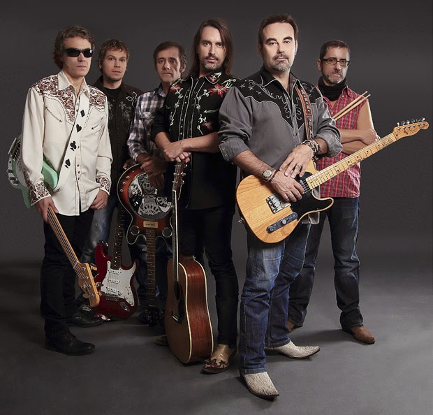 VLafora's tweet photo. Como el día va de clásicos @RyanBingham con Wild Horses @RollingStones #CoreyMcCormick @LukasNelson con I am a Child @Neilyoung. @TheWildHorses1 desde su #QuaranTune #StayHome nos brindan una gran versión de otro clásico "Bad Moon Rising" @CCRevisited
https://t.co/asQpKy715Z. https://t.co/6QShf16EAY